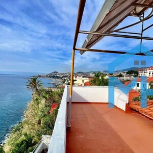 House in Funchal with a beautiful rooftop terrace, Private Beach Access, Sea, mountain and City Views For Sale