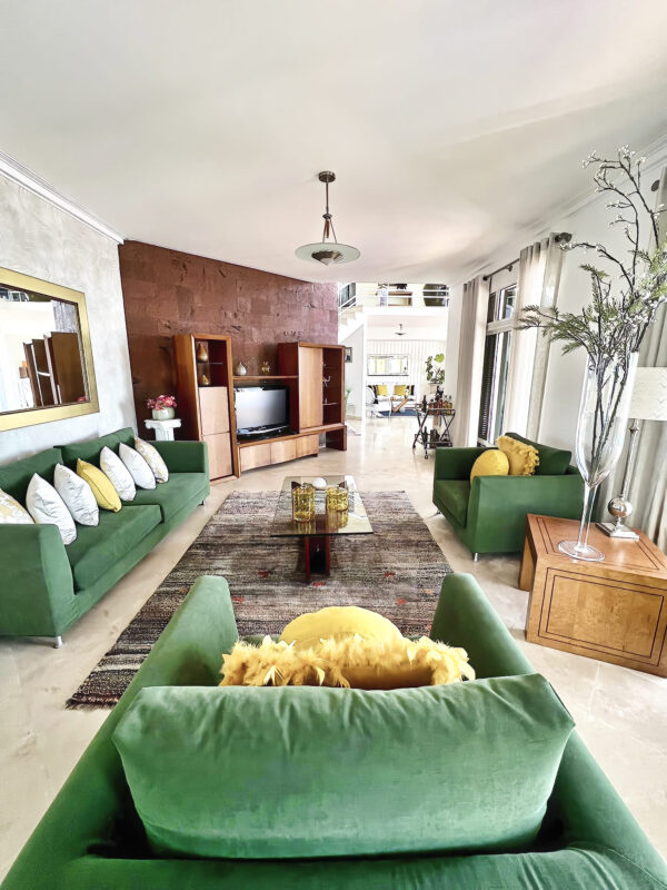 Quinta Funchal Stylish living room with green sofas