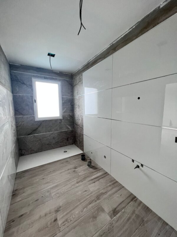 Modern shower in Canhas home for sale Madeira island
