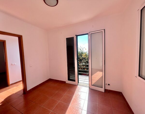 Inside bedroom with terrace of Funchal City Villa for sale, Madeira Island.