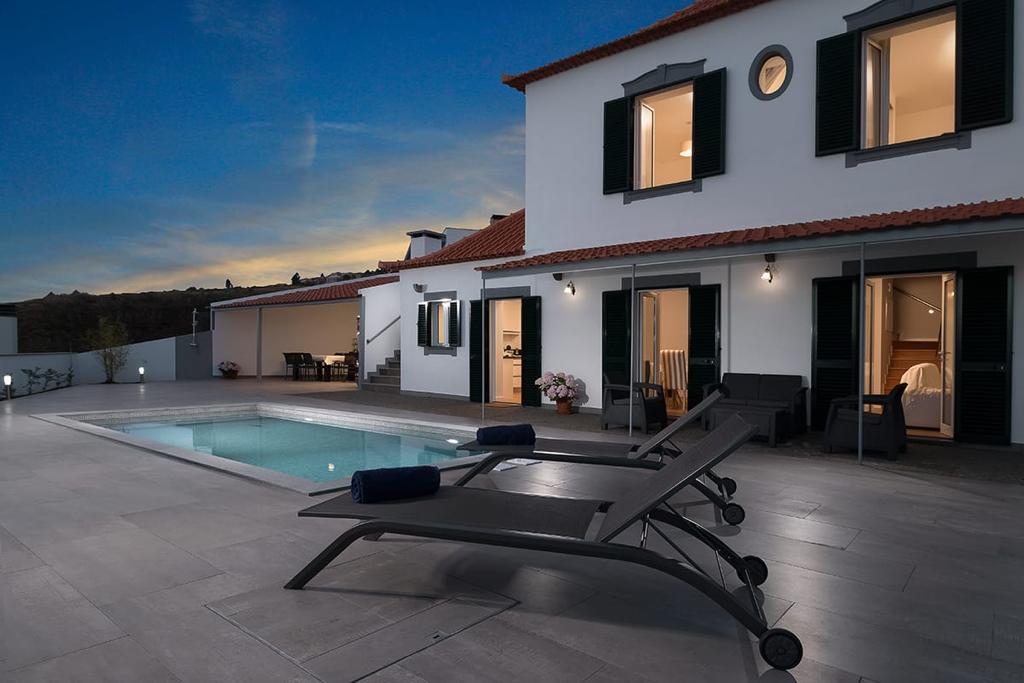Restored Quinta for sale in Calheta Madeira Island