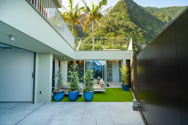 Private Garden Area surrounded by nature